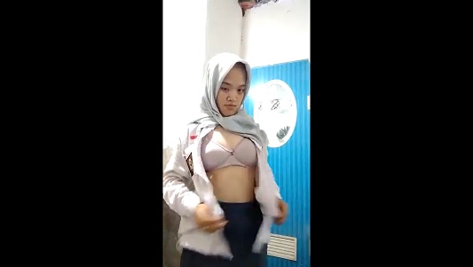 Omek Anak Esemah