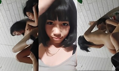 Sepasang Remaja Lesbi Bermain Gesek Gesek Part 2