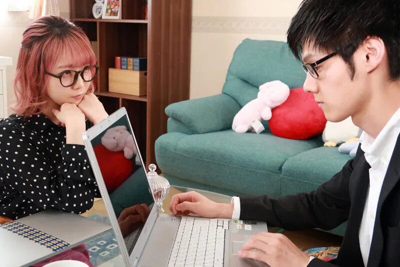 Novelis wanita penuh nafsu, Toda Makoto