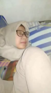 MAHASISWI_UIN_HIJAB_TOBRUT_EWWE_DI_POSKO_KKN_DI_ENTOT_KAWAN_SAAT_PADA_TIDUR