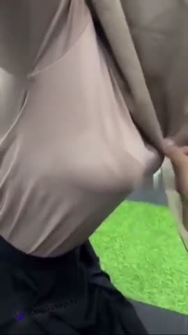 Ukhti Jilbab Eksib di Gym